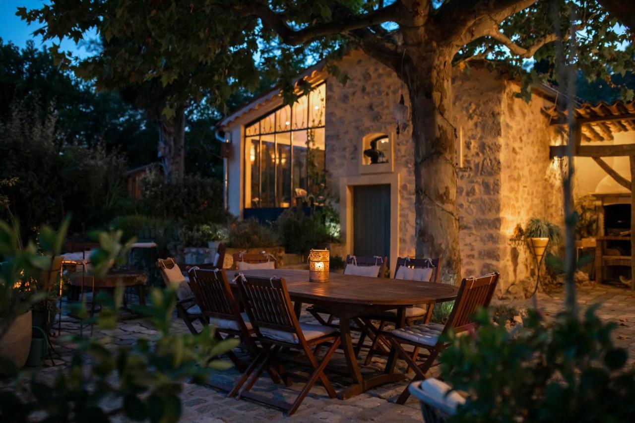 Bed and Breakfast Le Mas Des Romarins Fayence Exterior foto